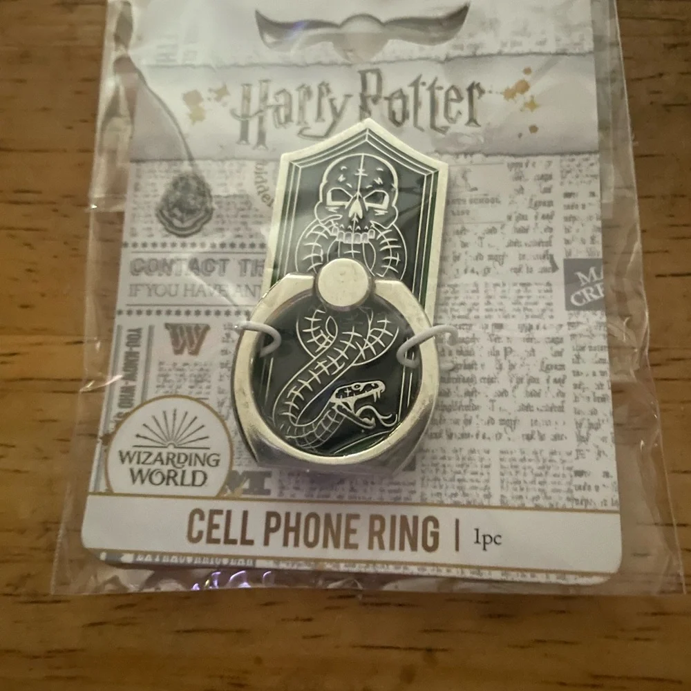 Warner Bros. Harry Potter Cell Phone Ring - Silver and Green